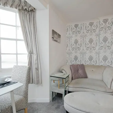 Seaview Regency Apartment With Private Parking Brighton Exterior foto