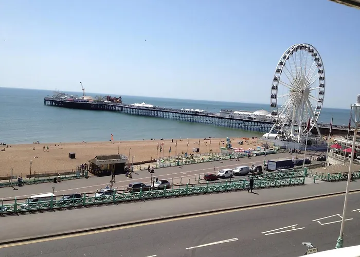 Seaview Regency Apartment With Private Parking