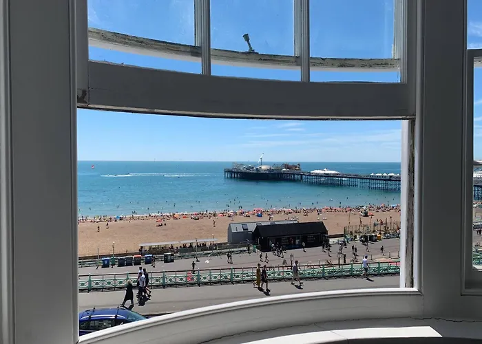 Seaview Regency Apartment With Private Parking