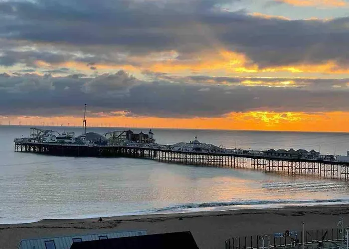 Seaview Regency Apartment With Private Parking