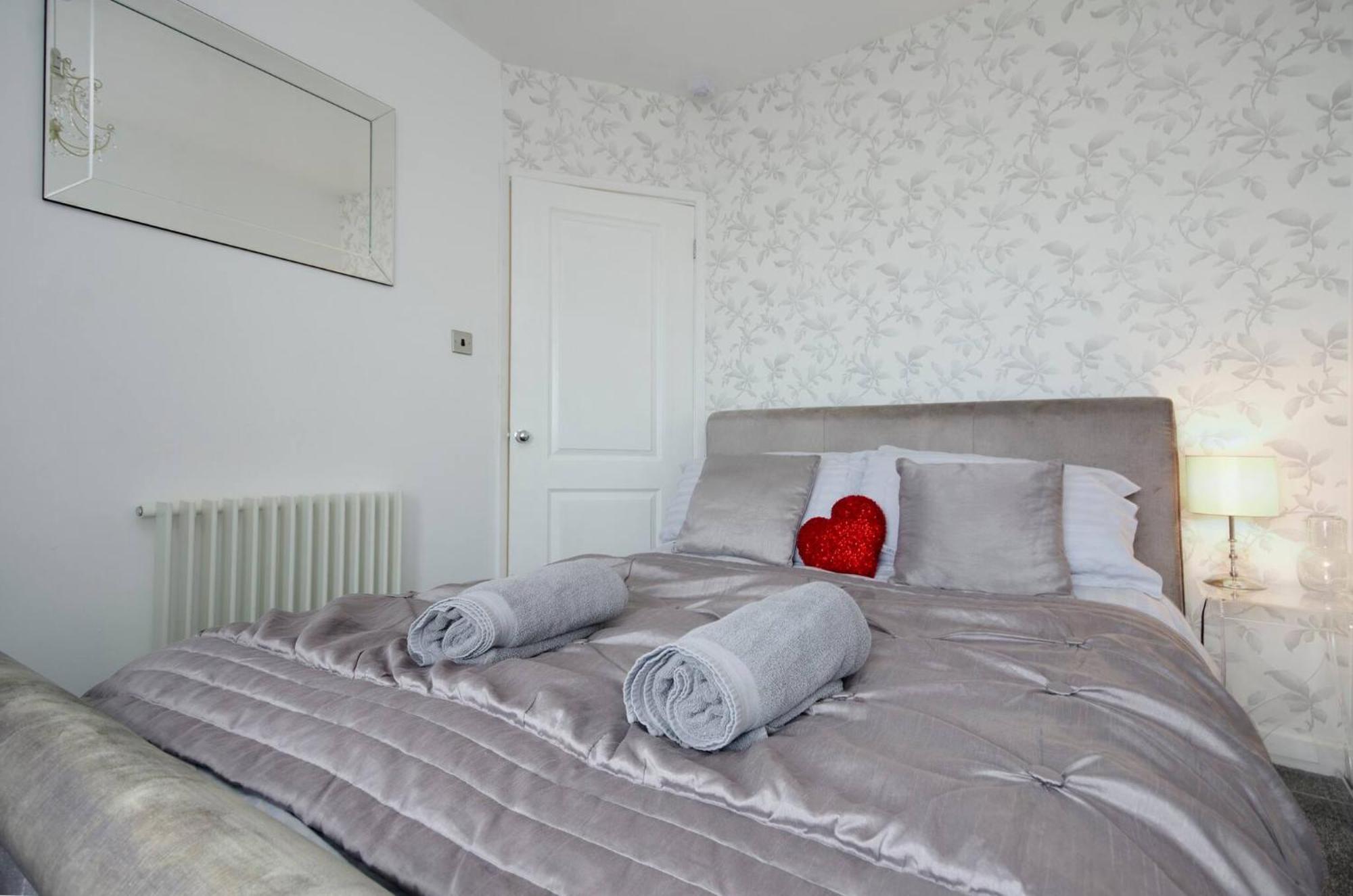 Apartment Seaview Regency With Private Parking *